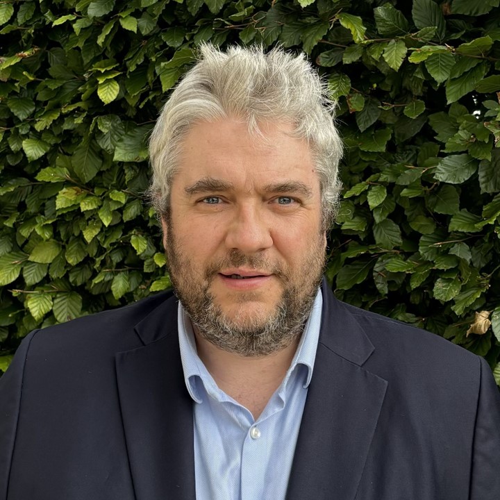 Robert R. Thomson